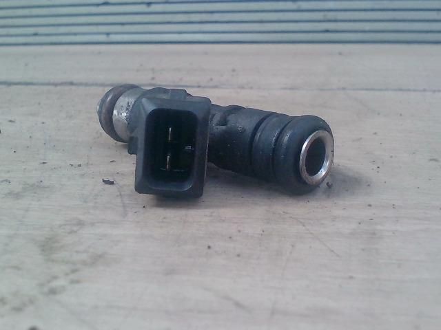 bontott FIAT PANDA Porlasztó (1 db)