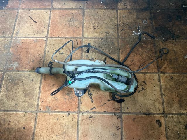 bontott FIAT PANDA Ablakmosó Tartály