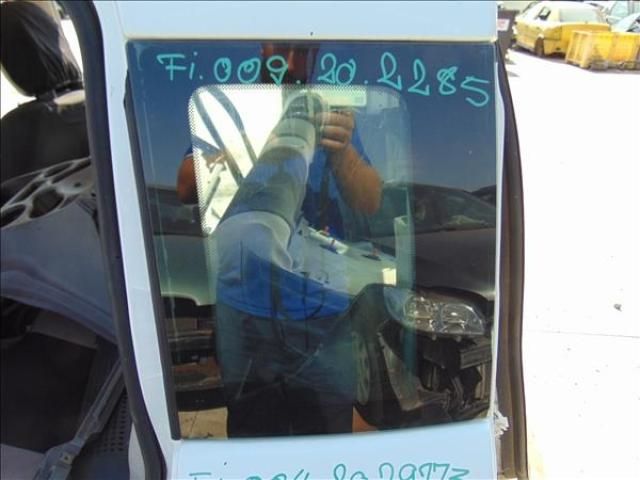 bontott FIAT PANDA Bal C Oszlop Oldalablak Üveg