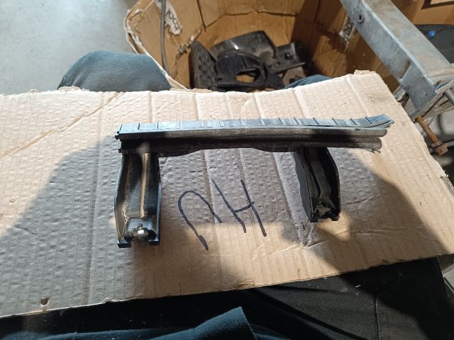 bontott FIAT PANDA Bal első Ablak Sín