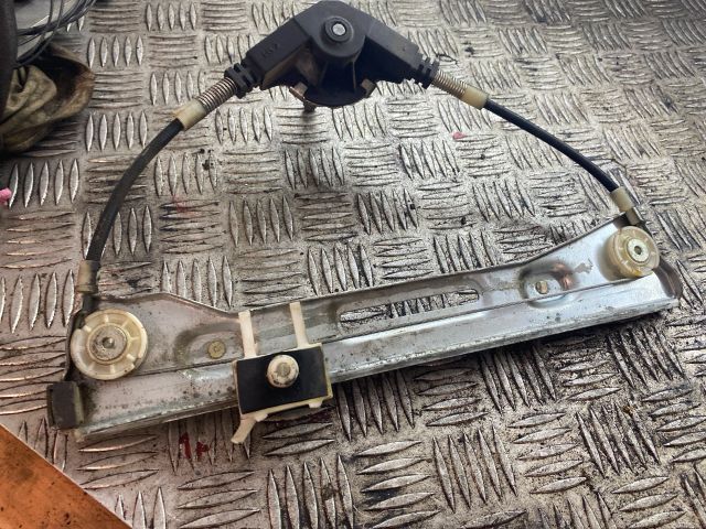 bontott FIAT PANDA Bal első Ablakemelő Szerkezet (Mechanikus)