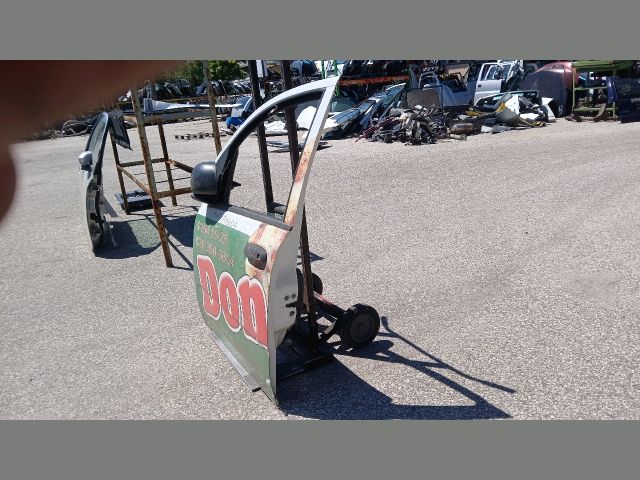 bontott FIAT PANDA Bal első Ajtó (Részeivel)