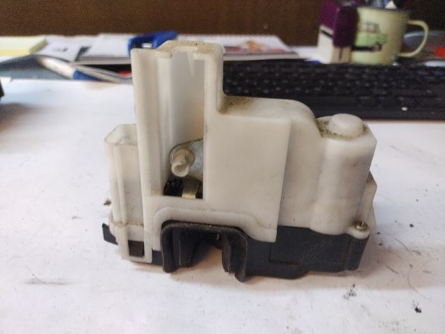 bontott FIAT PANDA Bal első Ajtózár