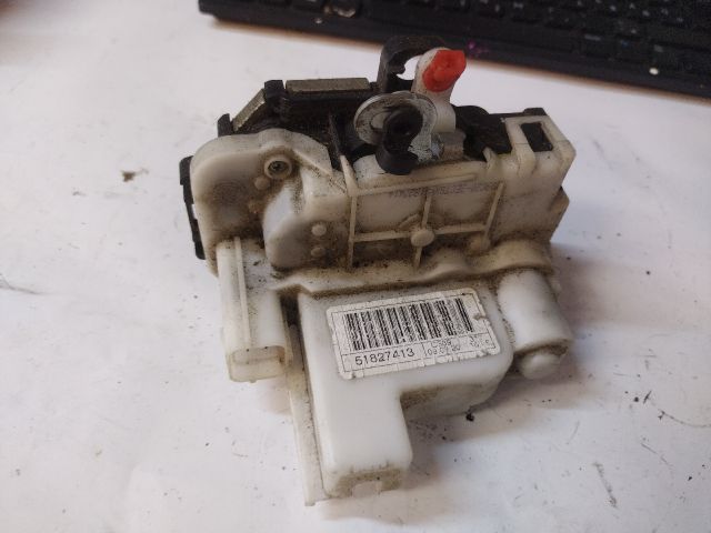 bontott FIAT PANDA Bal első Ajtózár