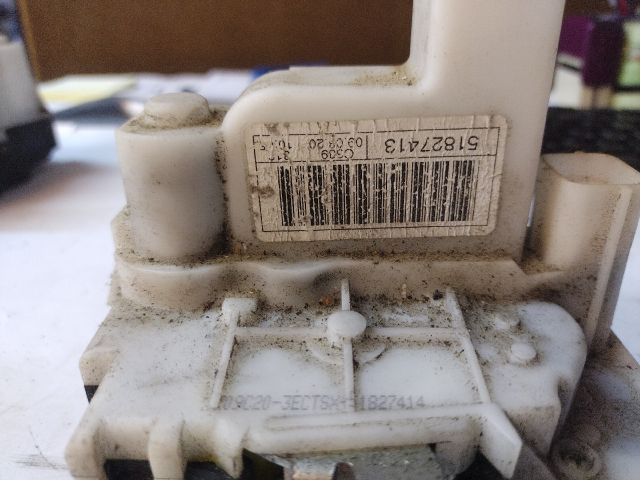 bontott FIAT PANDA Bal első Ajtózár