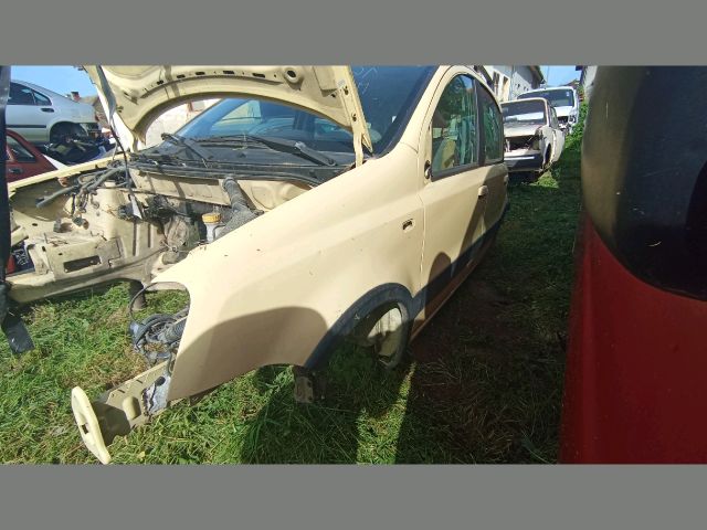 bontott FIAT PANDA Bal első Negyed Karosszéria Csomag