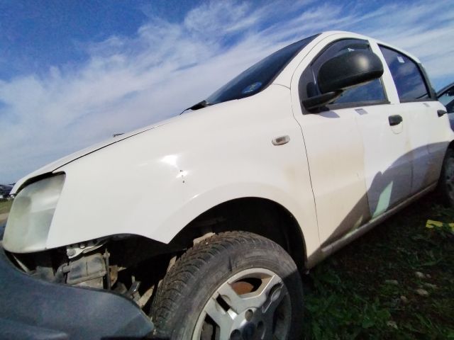 bontott FIAT PANDA Bal első Sárvédő