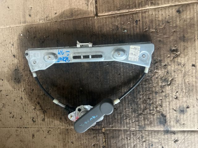 bontott FIAT PANDA Bal hátsó Ablakemelő Szerkezet (Mechanikus)