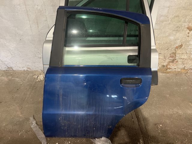 bontott FIAT PANDA Bal hátsó Ajtó (Részeivel)