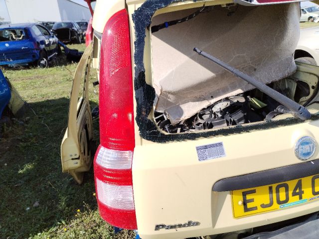 bontott FIAT PANDA Bal Hátsó Lámpa