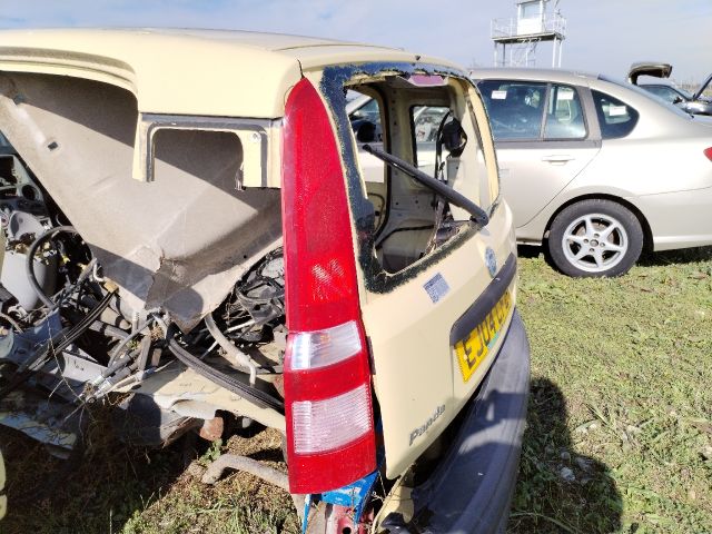 bontott FIAT PANDA Bal Hátsó Lámpa