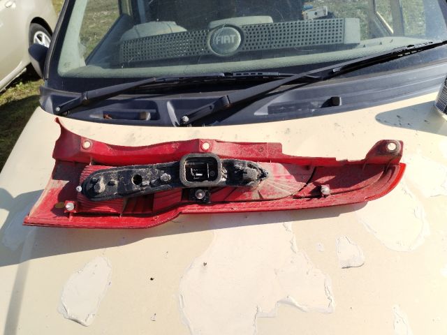 bontott FIAT PANDA Bal Hátsó Lámpa