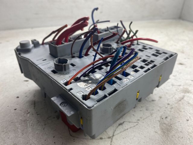 bontott FIAT PANDA Biztosítéktábla Doboz