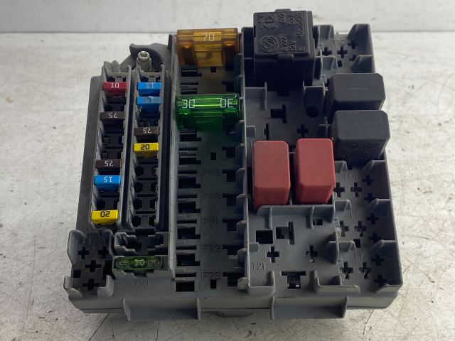 bontott FIAT PANDA Biztosítéktábla Doboz