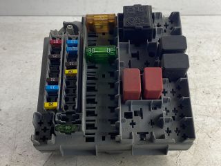 bontott FIAT PANDA Biztosítéktábla Doboz