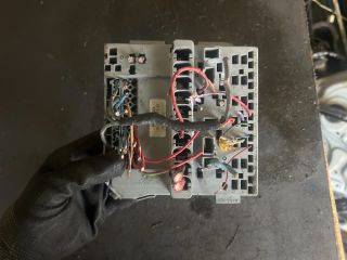 bontott FIAT PANDA Biztosítéktábla Utastér