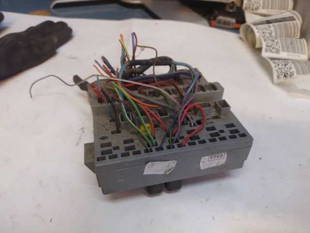 bontott FIAT PANDA Biztosítéktábla Utastér