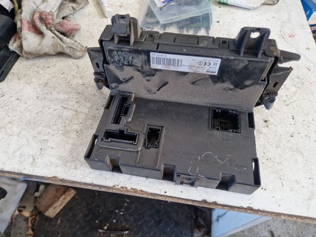 bontott FIAT PANDA Biztosítéktábla Utastér