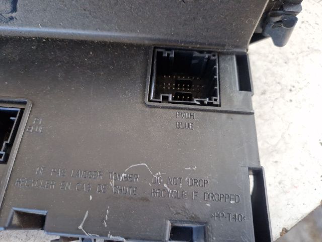 bontott FIAT PANDA Biztosítéktábla Utastér