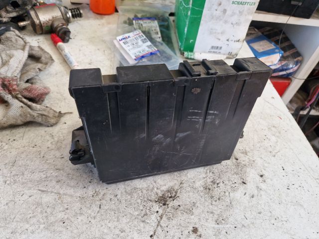 bontott FIAT PANDA Biztosítéktábla Utastér