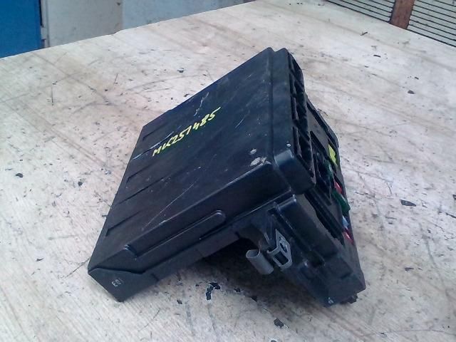 bontott FIAT PANDA Biztosítéktábla Utastér