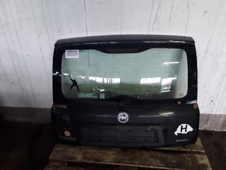 bontott FIAT PANDA Csomagtérajtó (Részeivel)