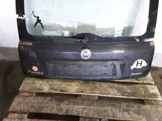 bontott FIAT PANDA Csomagtérajtó (Részeivel)