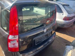 bontott FIAT PANDA Csomagtérajtó (Üres lemez)