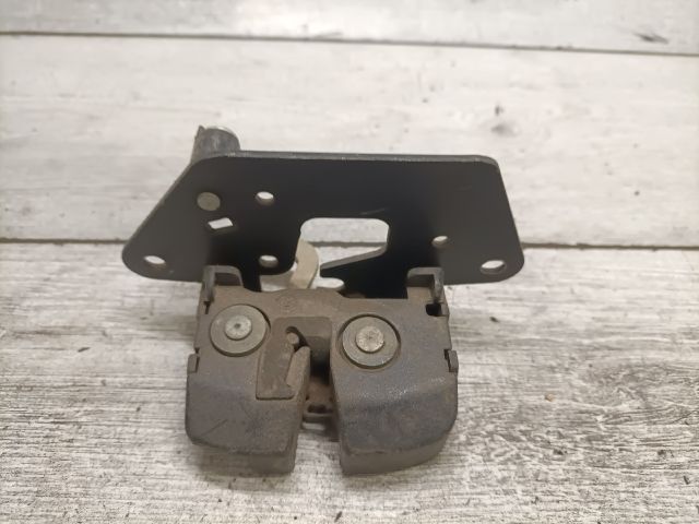 bontott FIAT PANDA Csomagtérajtó Zárszerkezet