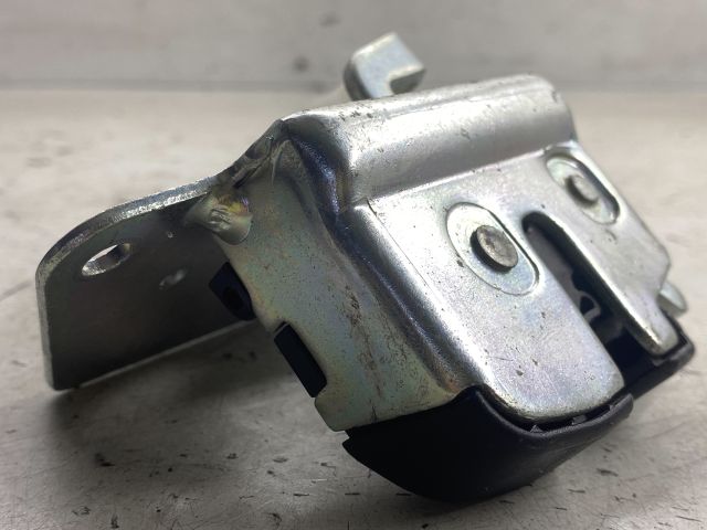 bontott FIAT PANDA Csomagtérajtó Zárszerkezet