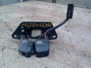 bontott FIAT PANDA Csomagtérajtó Zárszerkezet