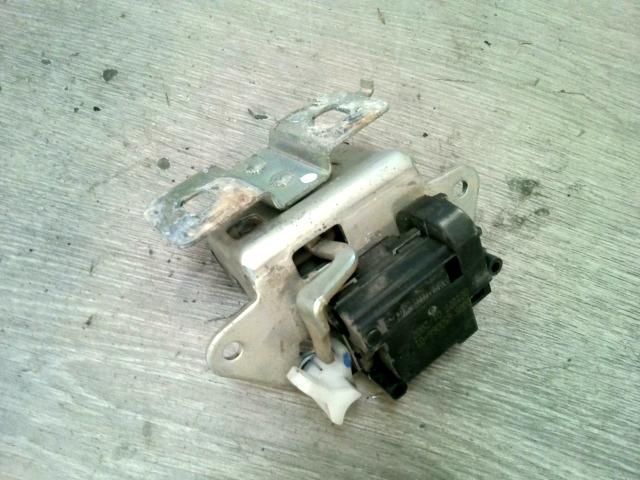 bontott FIAT PANDA Csomagtérajtó Zárszerkezet