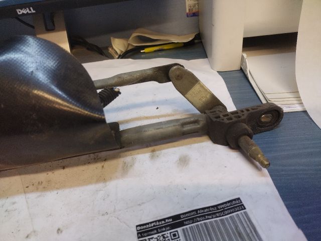 bontott FIAT PANDA Első Ablaktörlő Szerkezet Motorral