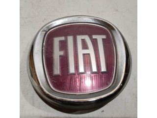 bontott FIAT PANDA Első Embléma