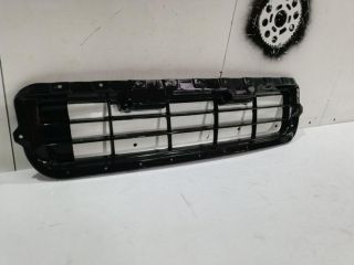 bontott FIAT PANDA Első Lökhárító Alsó Középső Díszrács