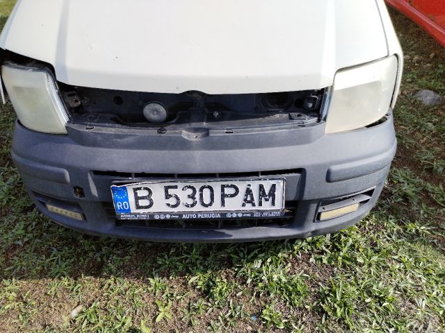 bontott FIAT PANDA Első Lökhárító (Részeivel)