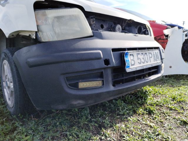 bontott FIAT PANDA Első Lökhárító (Részeivel)