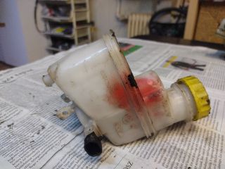 bontott FIAT PANDA Fékfolyadék Tartály