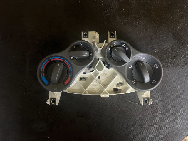 bontott FIAT PANDA Fűtéskapcsoló (Nem klímás)