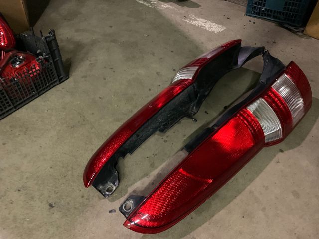 bontott FIAT PANDA Hátsó Lámpa Szett