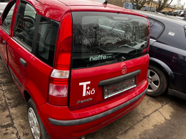 bontott FIAT PANDA Hátsó Lökhárító (Részeivel)