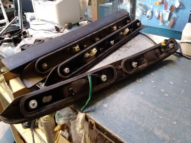 bontott FIAT PANDA Hátsó Rendszámtábla Világítás