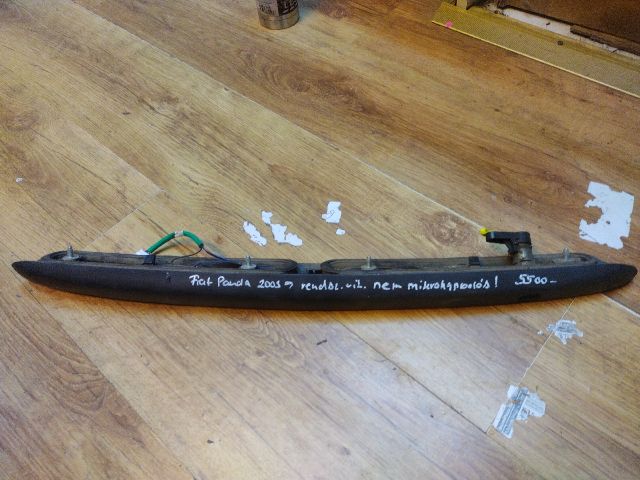 bontott FIAT PANDA Hátsó Rendszámtábla Világítás