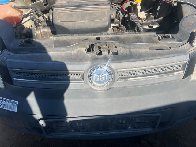 bontott FIAT PANDA Hűtőrács