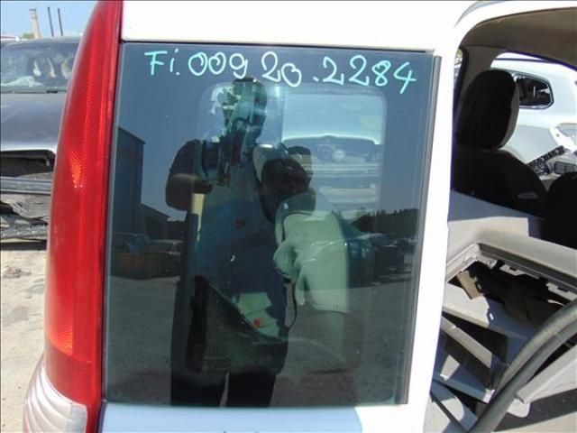 bontott FIAT PANDA Jobb C Oszlop Oldalablak Üveg