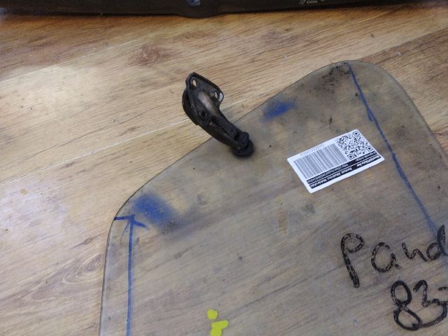 bontott FIAT PANDA Jobb C Oszlop Oldalablak Üveg