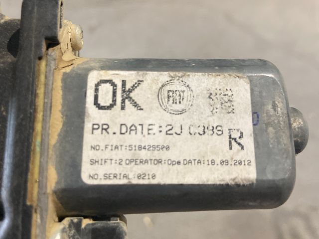 bontott FIAT PANDA Jobb első Ablakemelő Motor