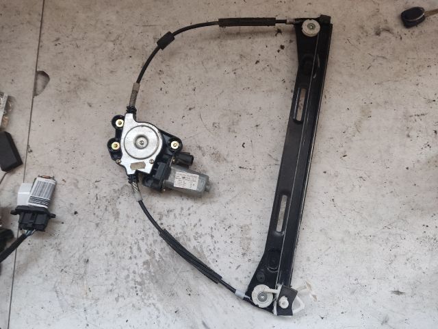 bontott FIAT PANDA Jobb első Ablakemelő Szerkezet (Elektromos)