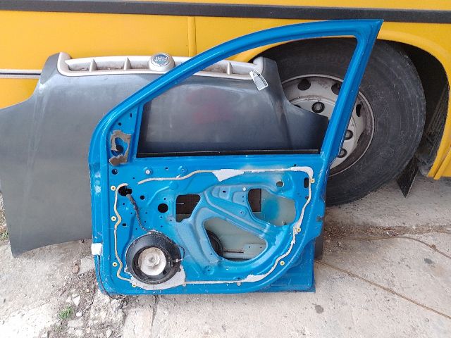 bontott FIAT PANDA Jobb első Ajtó (Üres lemez)