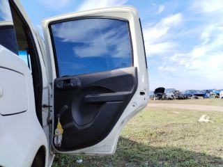 bontott FIAT PANDA Jobb hátsó Ajtó (Üres lemez)